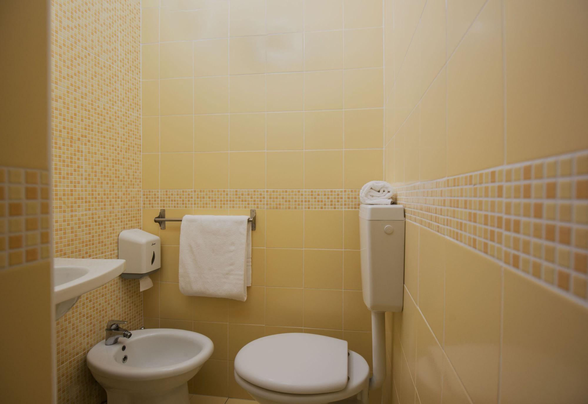Hotel Scarlet Римини Экстерьер фото